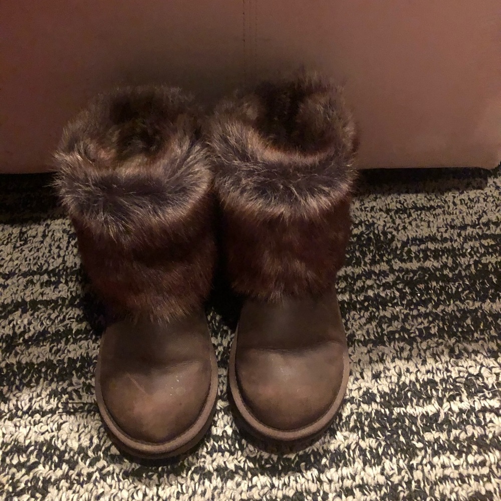 Brown distressed look UGGs
